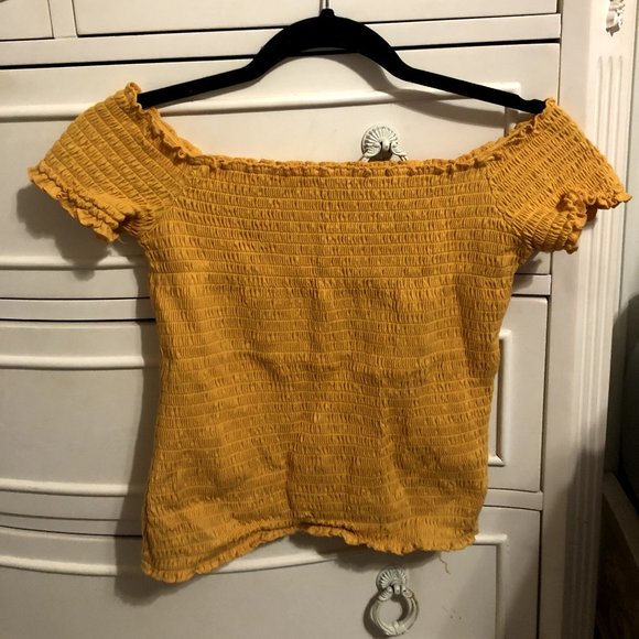 Hollister Medium Mustard Yellow Smocked Off-Shoulder Crop Top - Picture 1 of 2
